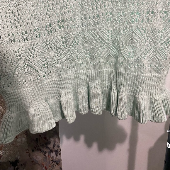 XL Woven cute top - Picture 2 of 6